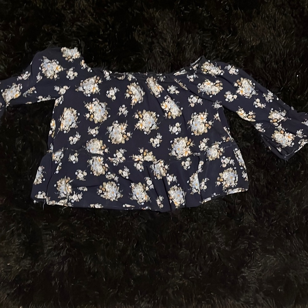 Off the shoulder Flowey shirt